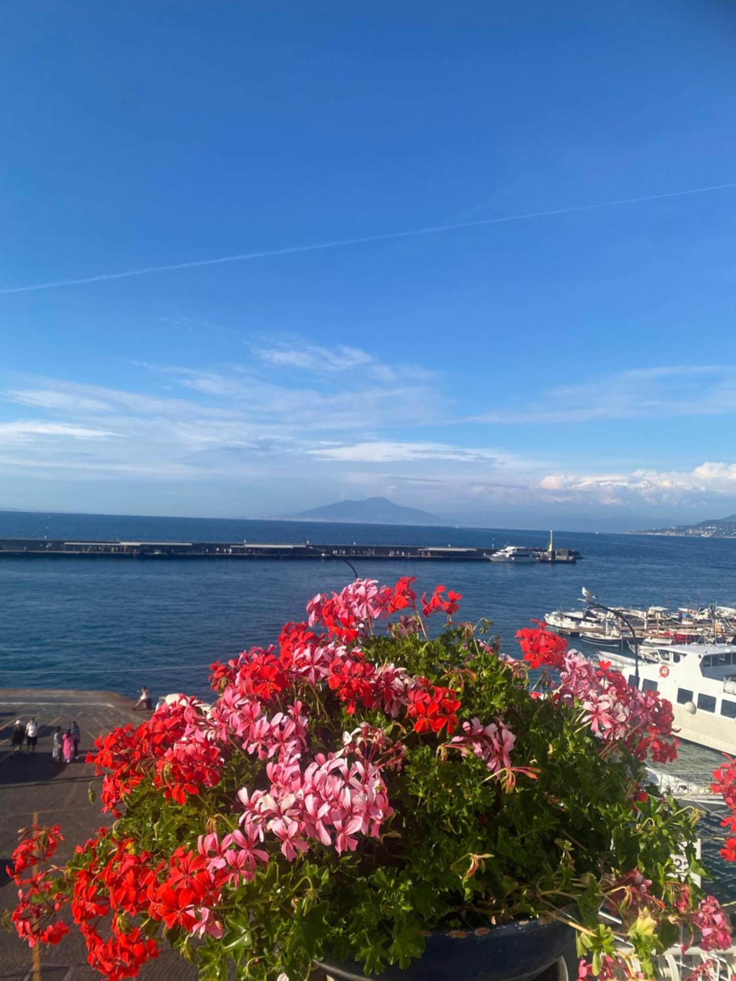 Ferienwohnung La Baia Di Napoli Capri Exterior foto