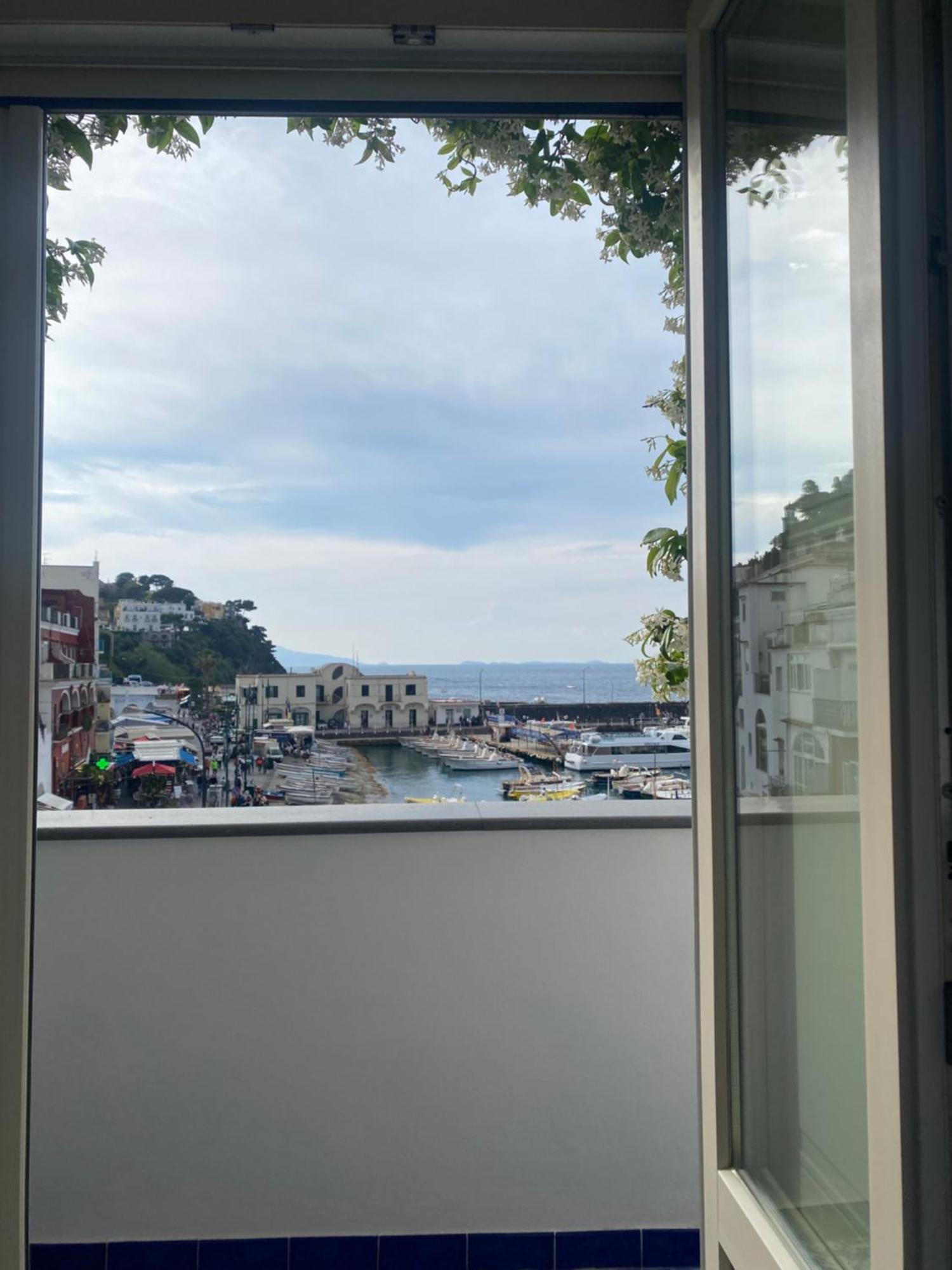 Ferienwohnung La Baia Di Napoli Capri Exterior foto